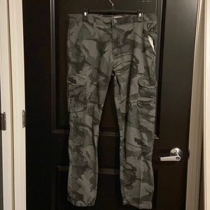 Wrangler camo jeans, 36 x 30
